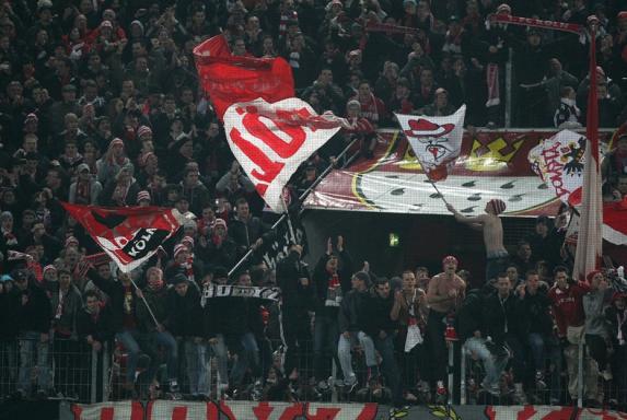 1. FC Köln: Stadionverbot für Böllerwerfer