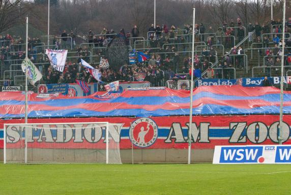 Wuppertaler SV: Star-Auflauf im Stadion am Zoo