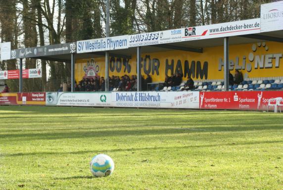 Westfalia Rhynern, Tribüne, Oberliga Westfalen. Foto: Redemann