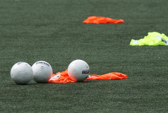 training, fußball, Symbolfoto, Symbolbild, Symbol, training, fußball, Symbolfoto, Symbolbild, Symbol