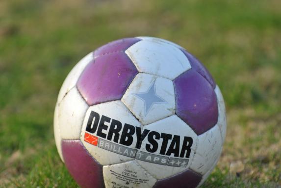 Fußball Allgemein, Symbolfoto, Derbystar-Ball, Fußball Allgemein, Symbolfoto, Derbystar-Ball