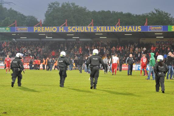 Randale, Stadion Niederrhein, RWO - Baumberg, RWO vs.  Baumberg, Randale, Stadion Niederrhein, RWO - Baumberg, RWO vs.  Baumberg