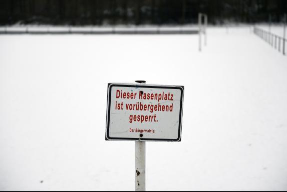 Schnee, Platzsperre, FC Gladbeck, Saison 2012/2013, Spielfeld gesperrt, Schnee, Platzsperre, FC Gladbeck, Saison 2012/2013, Spielfeld gesperrt