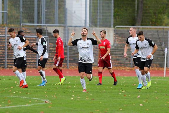 Marwin Studtrucker bejubelt seinen Treffer beim letzten Spiel im Wattenscheid-Trikot.