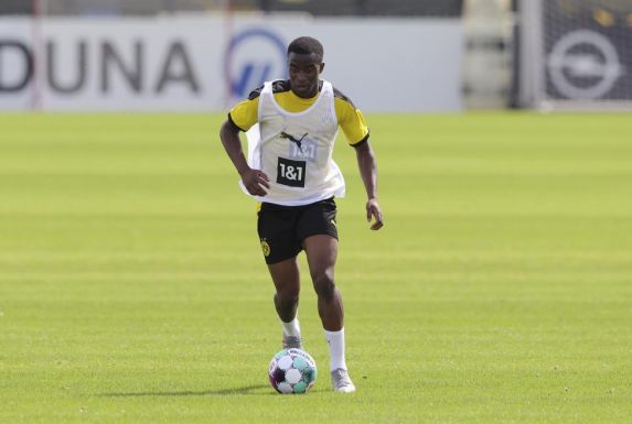 Youssoufa Moukoko beim BVB-Training.
