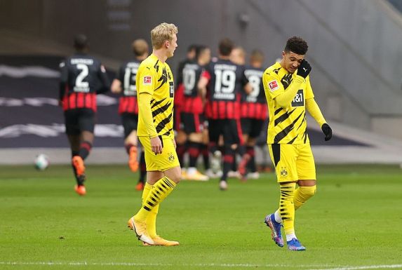 Ratlosigkeit: Julian Brandt und Jadon Sancho nach dem Tor zum zwischenzeitlichen 1:0 für die Eintracht.