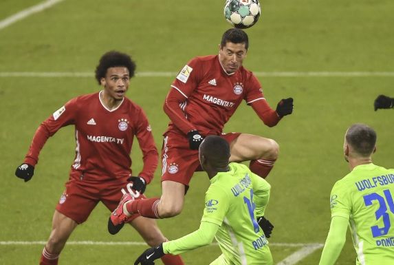 Gegen Lieblingsgegner Wolfsburg schlug Bayerns Robert Lewandowski gleich doppelt zu.