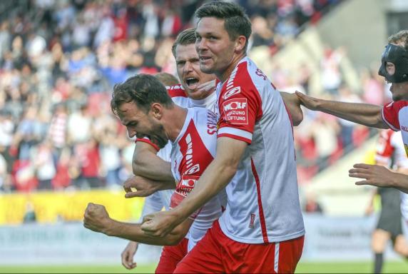 2. Bundesliga: Jahn Regensburg bleibt Spitzenreiter