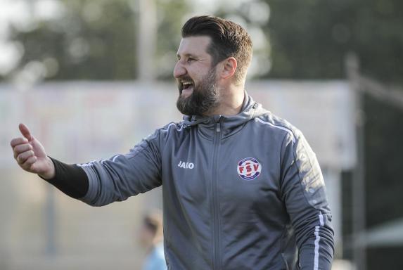 Oberliga Niederrhein: Nach 6:1-Sieg! Trainer erklärt seinen Rücktritt