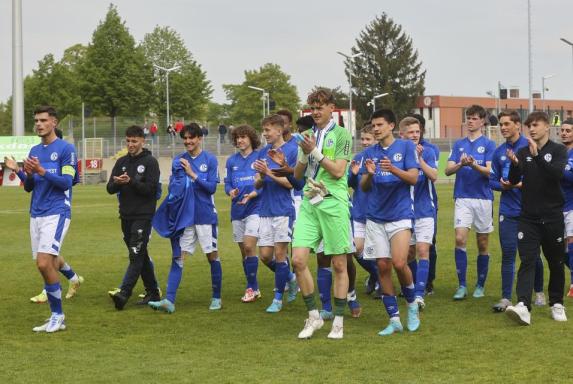 Schalke 04: Profis motivieren die U17 vor Meisterschaftsfinale