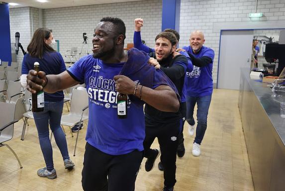 Asamoah bei Schalke-Aufstieg emotional: "Ich habe viel geweint"