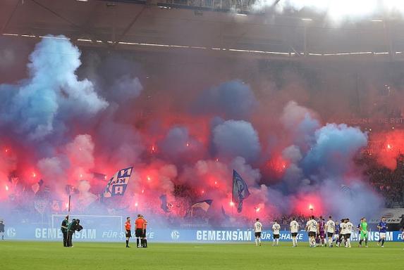 Schalke: Wegen Pyro - Fan erntet gellendes Pfeifkonzert