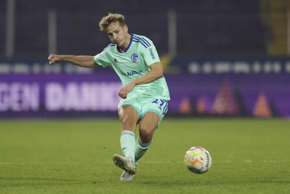 Schalke 04: Über 1000 Fans beim S04-Training - Brunner trainiert mit der Mannschaft