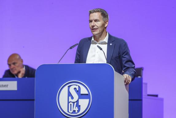 Schalke: Aufsichtsrats-Chef Hefer erklärt Talent-Strategie und zieht Vergleich zum BVB