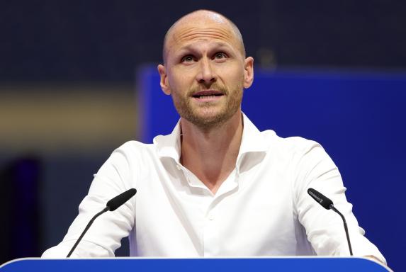 Schalke: Ovationen für Ehrenspielführer Höwedes - "Bin stolz"