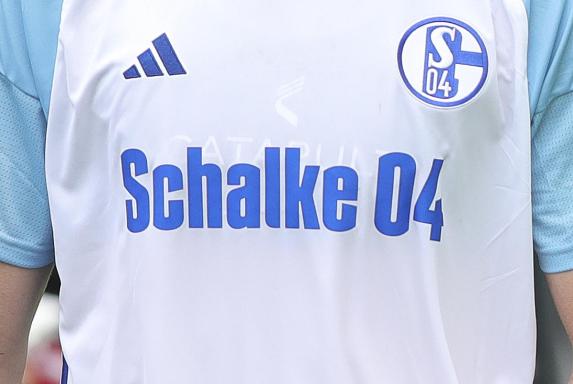 Schalke: Fast wie beim BVB - S04-Mitglieder dürfen Sondertrikot entwerfen 