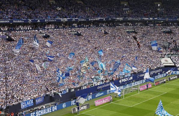 Schalke: Bestimmt die aktive Fanszene bei den Königsblauen? 