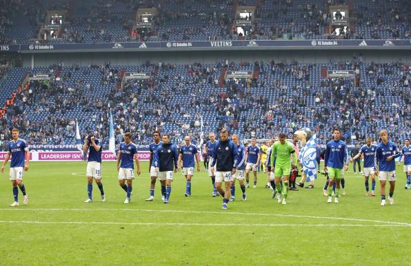 Schalke: UGE fordern S04-Fans zu "Ruhe und Sachlichkeit" auf