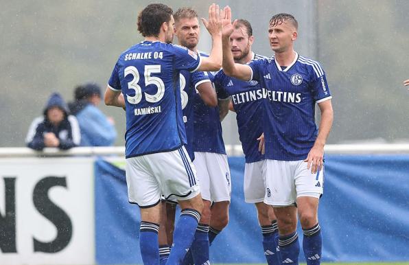 Schalke: Systemwechsel und Testspiel-Sieg bei Geraerts-Debüt