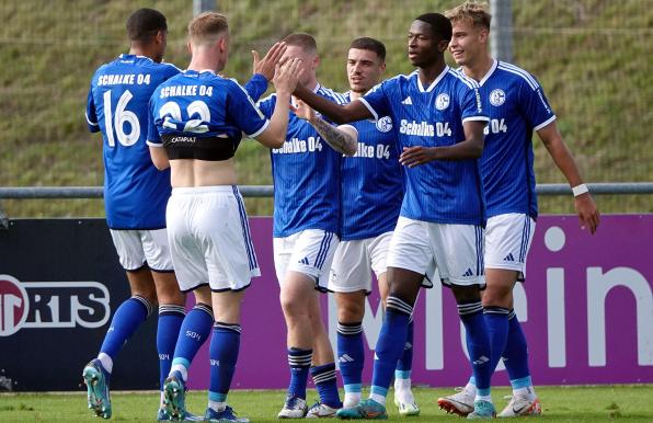 Schalke: Profis gehen unter - Idrizi, Topp und Tauer feiern mit der U23