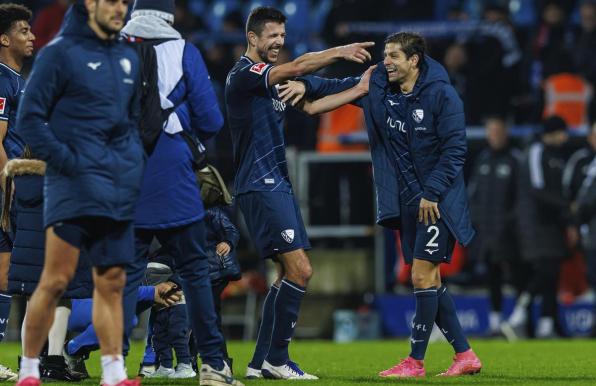 Anthony Losilla (Mitte) und seine Mitspieler beim VfL Bochum freuen sich auf die Feiertage. 