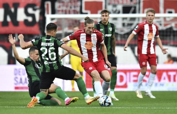Das Hinspiel gewann RWE mit 1:0. In Münster erwartet Vinko Sapina und seine Kollegen wieder ein heißes Match. 