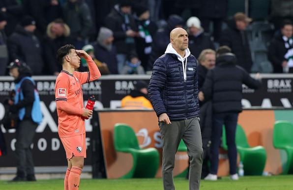 Thomas Letsch und Spieler Takuma Asano waren nach dem 1:4 enttäuscht.