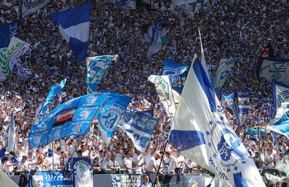 Schalke-Fans beim Heimspiel gegen Rostock.