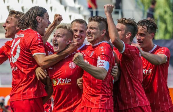 Kai Pröger (blonde Haare) verhandelt aktuell mit RWE über eine mögliche Rückkehr.