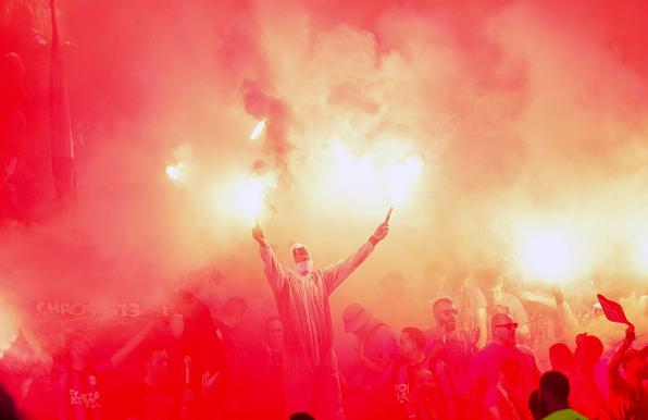 International: Norwegischer Fußball erlaubt Pyrotechnik