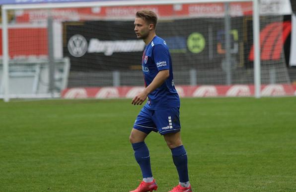 Alexander Lipinski bleibt dem KFC Uerdingen erhalten. 
