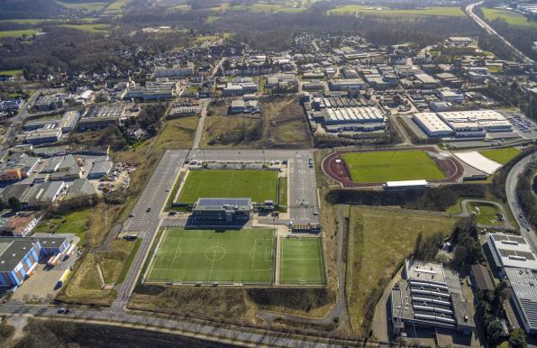 Luftaufnahme: Die IMS-Arena in Velbert.