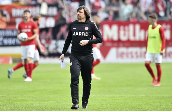 Vincent Wagner hat beim Aufstieg von Rot-Weiss Essen im Saisonfinale als Co-Trainer mitgewirkt. Nun kehrt er zurück. 
