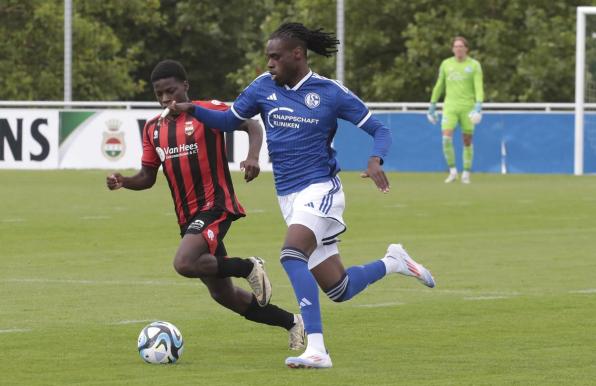 Yannick Tonye im Test gegen die U21 von Willem II.