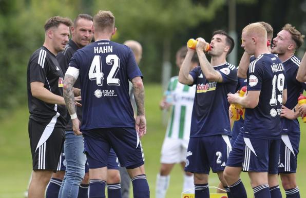 Der MSV Duisburg muss zum Auftakt gegen den FC Gütersloh ran.