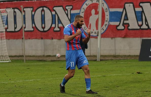 Serhat-Semih Güler bejubelt ein Tor zu Zeiten beim Wuppertaler SV.