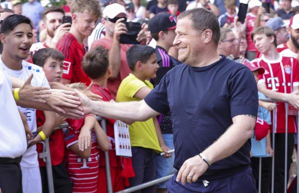 In Jülich nahm sich Max Eberl auch Zeit für die Fans.