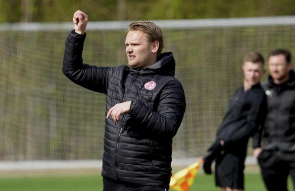 Simon Hohenberg ist Trainer der U19-Mannschaft von Rot-Weiss-Essen.