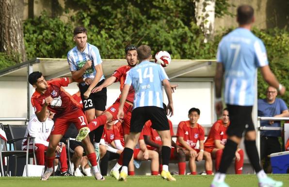 Derbysieg für den ASC 09 Dortmund (in blau).