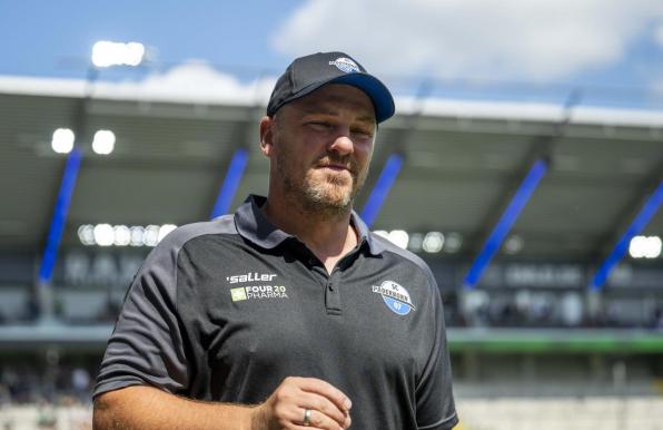 Der SC Paderborn um Trainer Lukasz Kwasniok ist Tabellenführer der 2. Bundesliga.