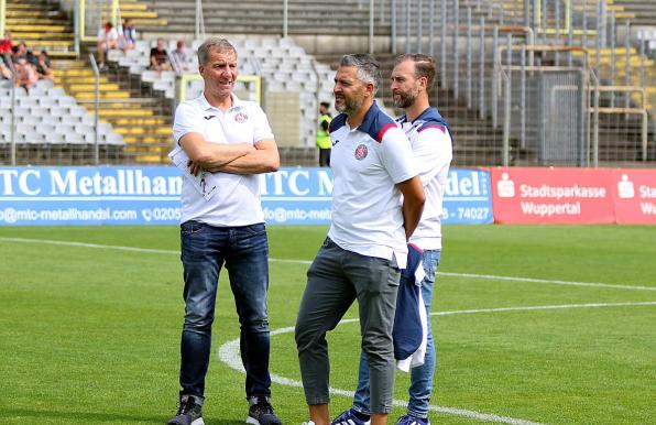 Thomas Richter (Sportvorstand), Gaetano Manno (Sportchef) und Rene Klingbeil (Trainer) sind unzufrieden.