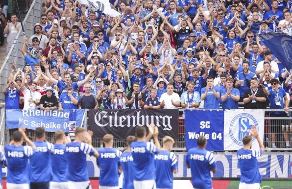 Schalke kann sich auch auswärts auf die Fans verlassen.