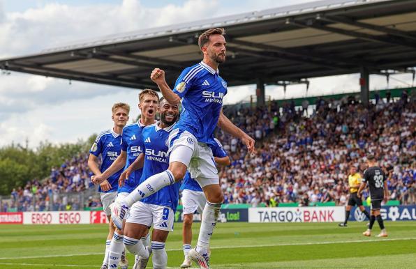 Kenan Karaman traf für Schalke in Aalen.