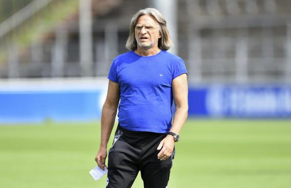 Schalkes U19-Trainer Norbert Elgert.