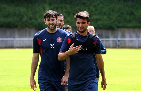 Sie spielen in der Regionalliga und der Baller League: Niklas Dams (hinten) und Marco Terrazzino.