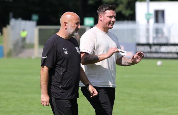 Christopher Schorch (rechts) erwartet von Björn Mehnert und seinem Team einen Heimsieg.