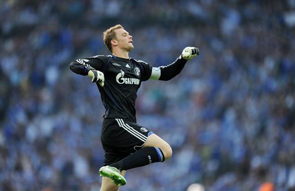 Manuel Neuer freut sich mit den Bayern auf Champions League auf Schalke. 