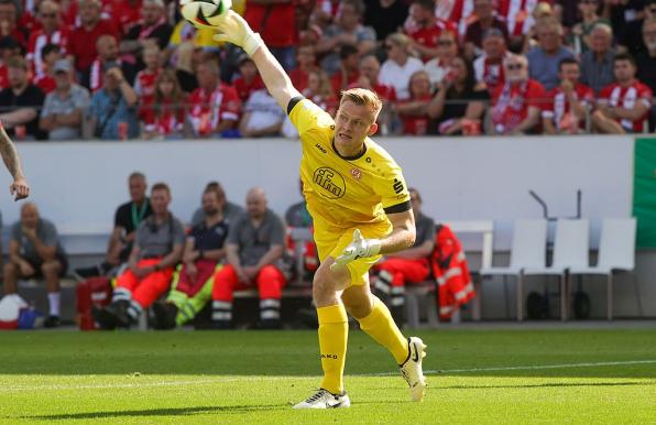 RWE-Torwart Jakob Golz war bei den Toren in Unterhaching machtlos. 