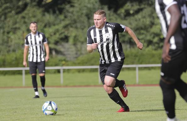 Erstes Tor und gleich ein Siegtreffer: Raphael Steinmetz sicherte dem VfB Bottrop drei Punkte.