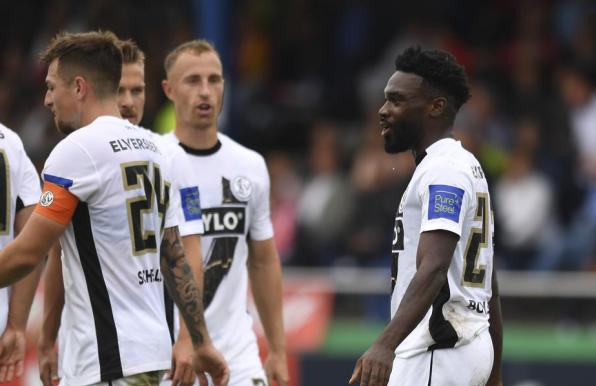 Joseph Boyamba (r.) wechselte am Montag von der SV Elversberg zu Rot-Weiss Essen.